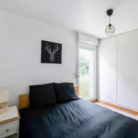 Les Paves De Prague - Appartement Pour 4 A 10 Minutes De Disneyland Paris Montevrain Exterior photo