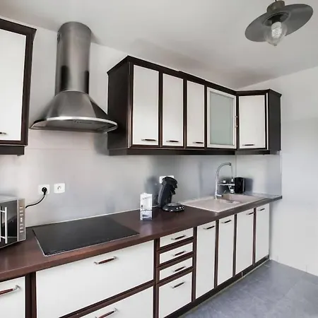 Les Paves De Prague - Appartement Pour 4 A 10 Minutes De Disneyland Paris Montevrain Exterior photo