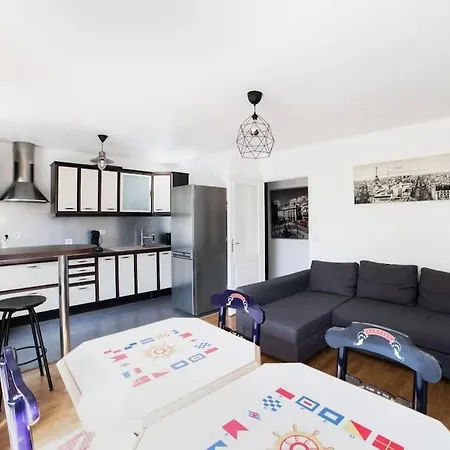 Les Paves De Prague - Appartement Pour 4 A 10 Minutes De Disneyland Paris Montevrain Exterior photo