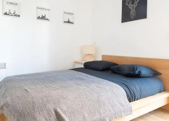 Les Paves De Prague - Appartement Pour 4 A 10 Minutes De Disneyland Paris